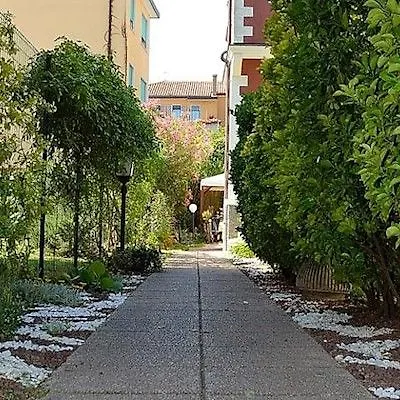 فندق مبيت وإفطار Angelica 4*