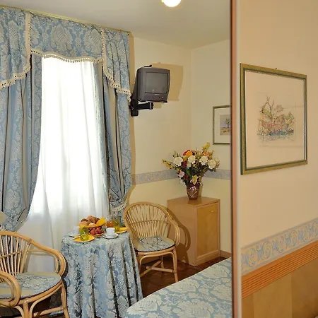 Angelica فندق مبيت وإفطار 4*