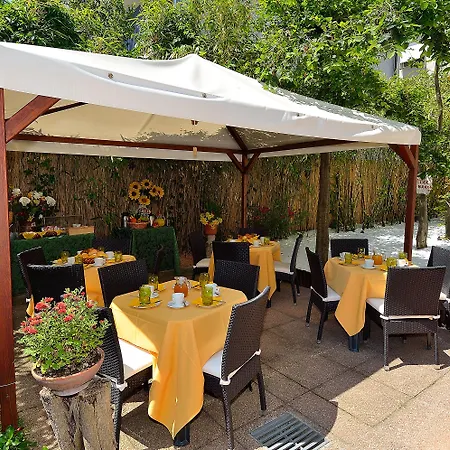 Angelica Bed & Breakfast 4*