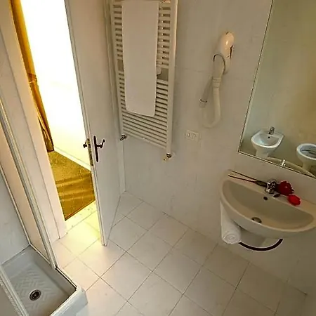 Angelica Nocleg ze śniadaniem 4*