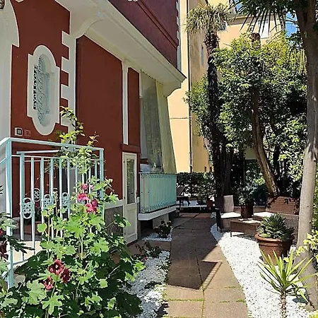 Angelica Nocleg ze śniadaniem Lido di Venezia