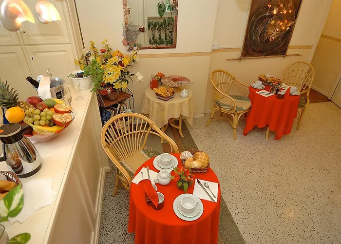 Alojamento de Acomodação e Pequeno-almoço Angelica 4*