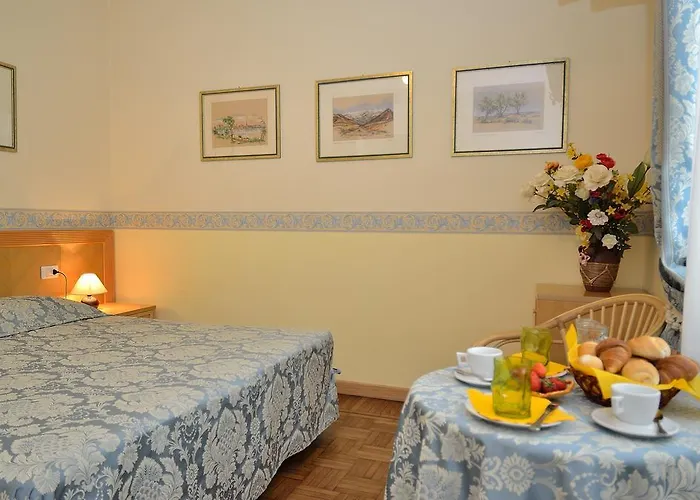 Alojamento de Acomodação e Pequeno-almoço Angelica 4*