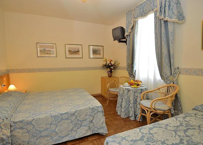 Alojamento de Acomodação e Pequeno-almoço Angelica