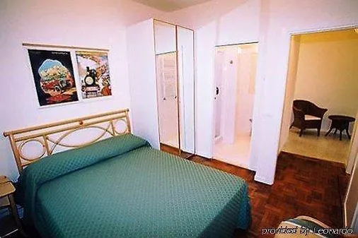 Alojamento de Acomodação e Pequeno-almoço Angelica 4*